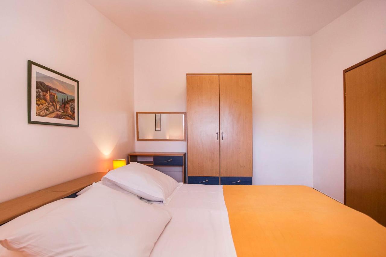 Apartments Romano Apartment