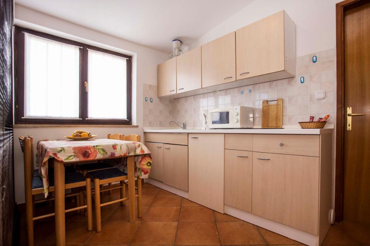 Apartments Romano *