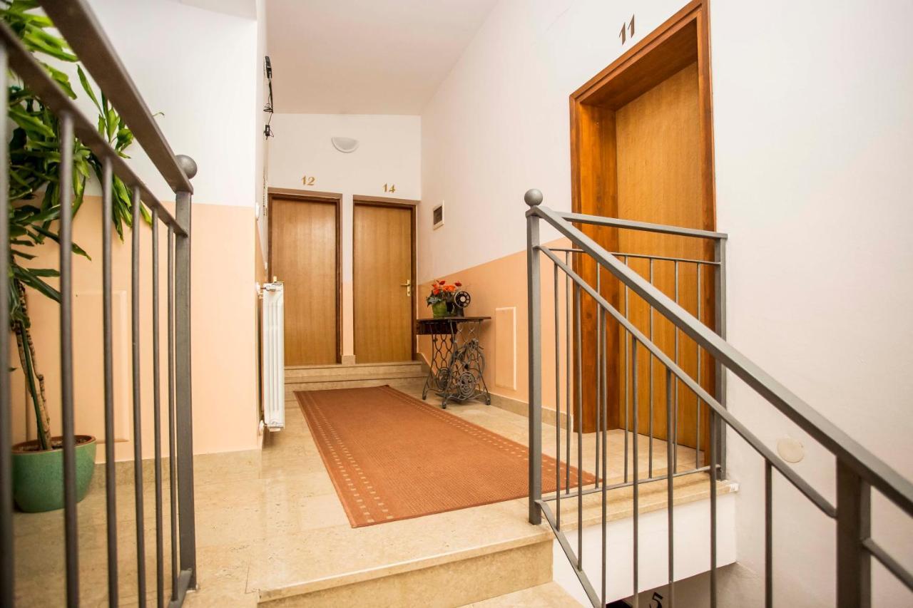Apartment Apartments Romano *